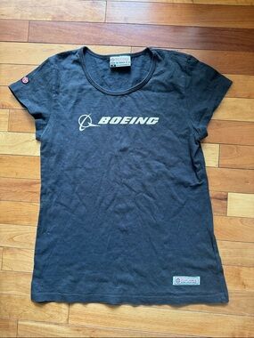 Red Canoe Boeing Women's Black Short Sleeve Logo Tee